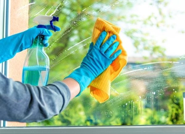 How_to_Clean_Windows-650x434